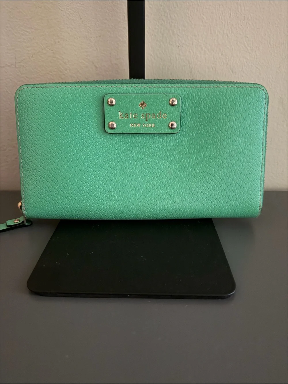 kate spade Zip-Around wallet in bright Green